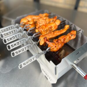 Skotti Pikes Lifestyle