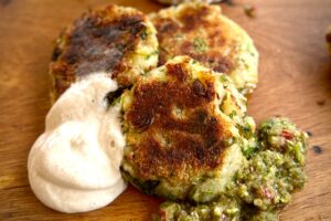 photo of indian Potato Cakes Aloo Tikki on board